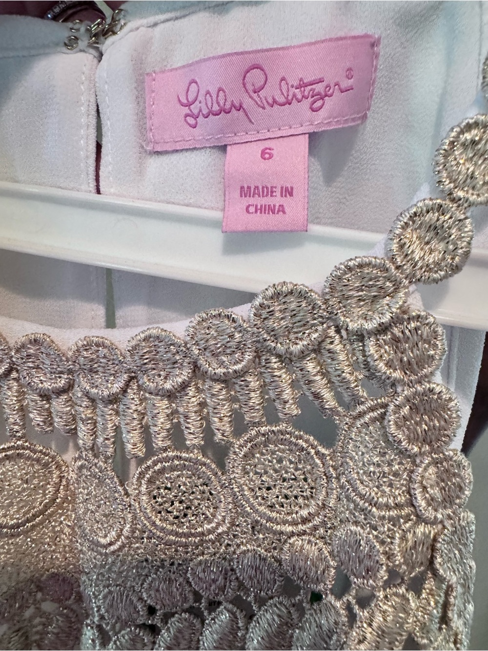 Lilly Pulitzer White Mini Dress with light gold detailing - Picture 4 of 4